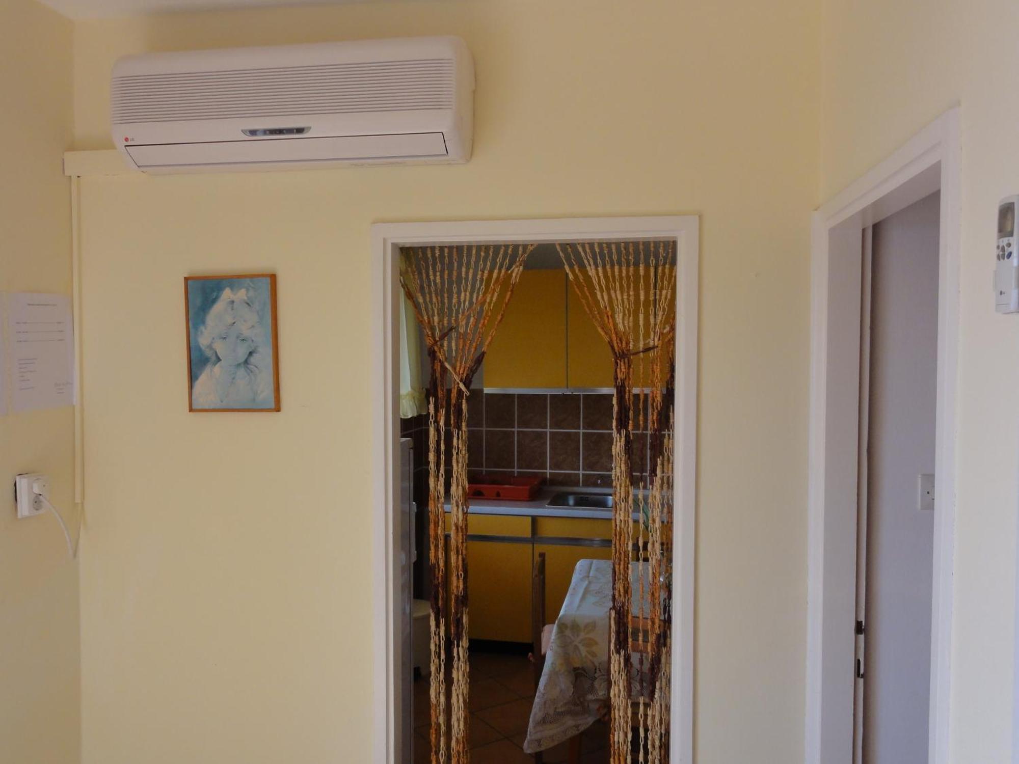 Sućuraj Apartmani Pavlovic מראה חיצוני תמונה