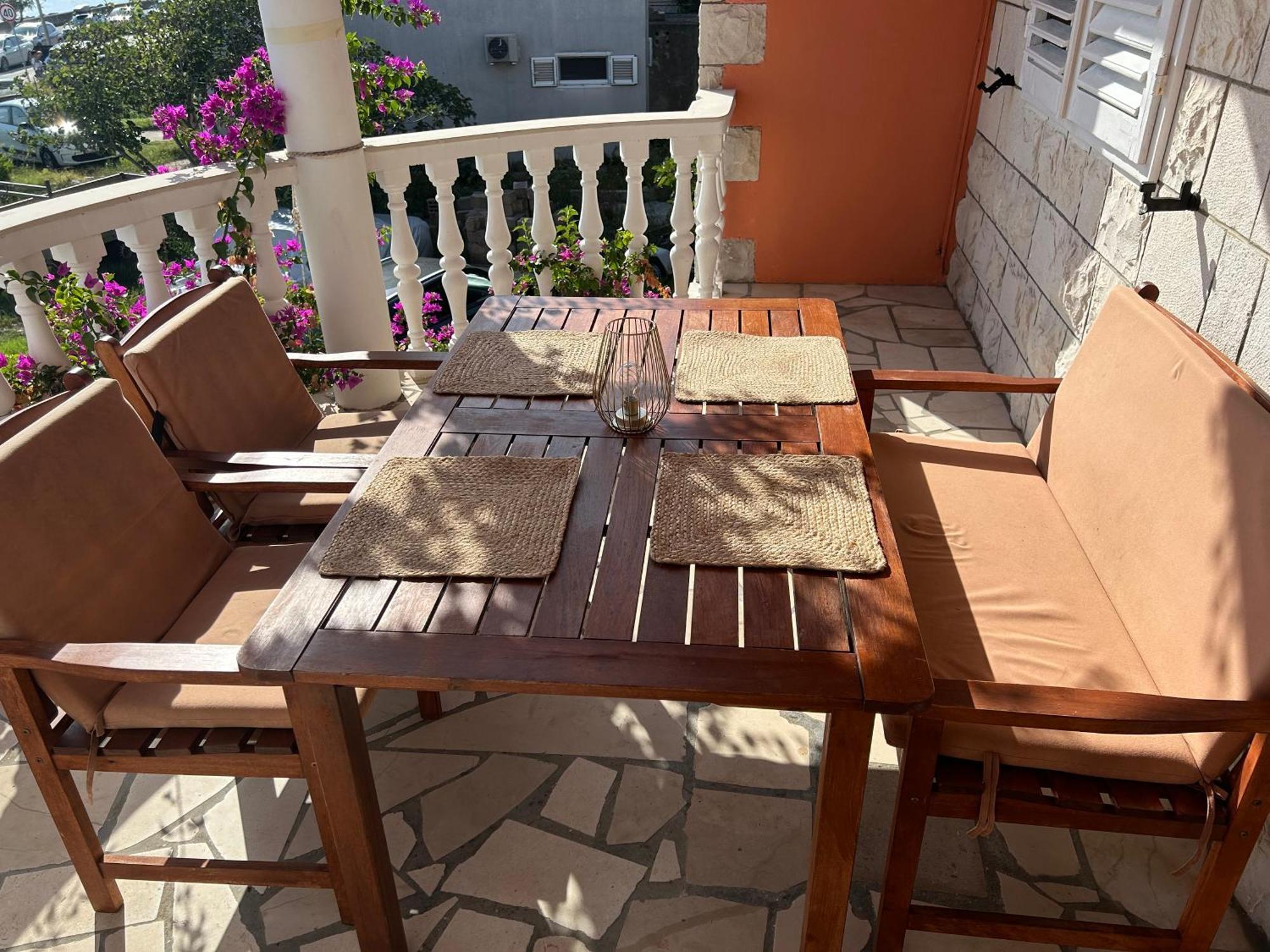 Sućuraj Apartmani Pavlovic מראה חיצוני תמונה
